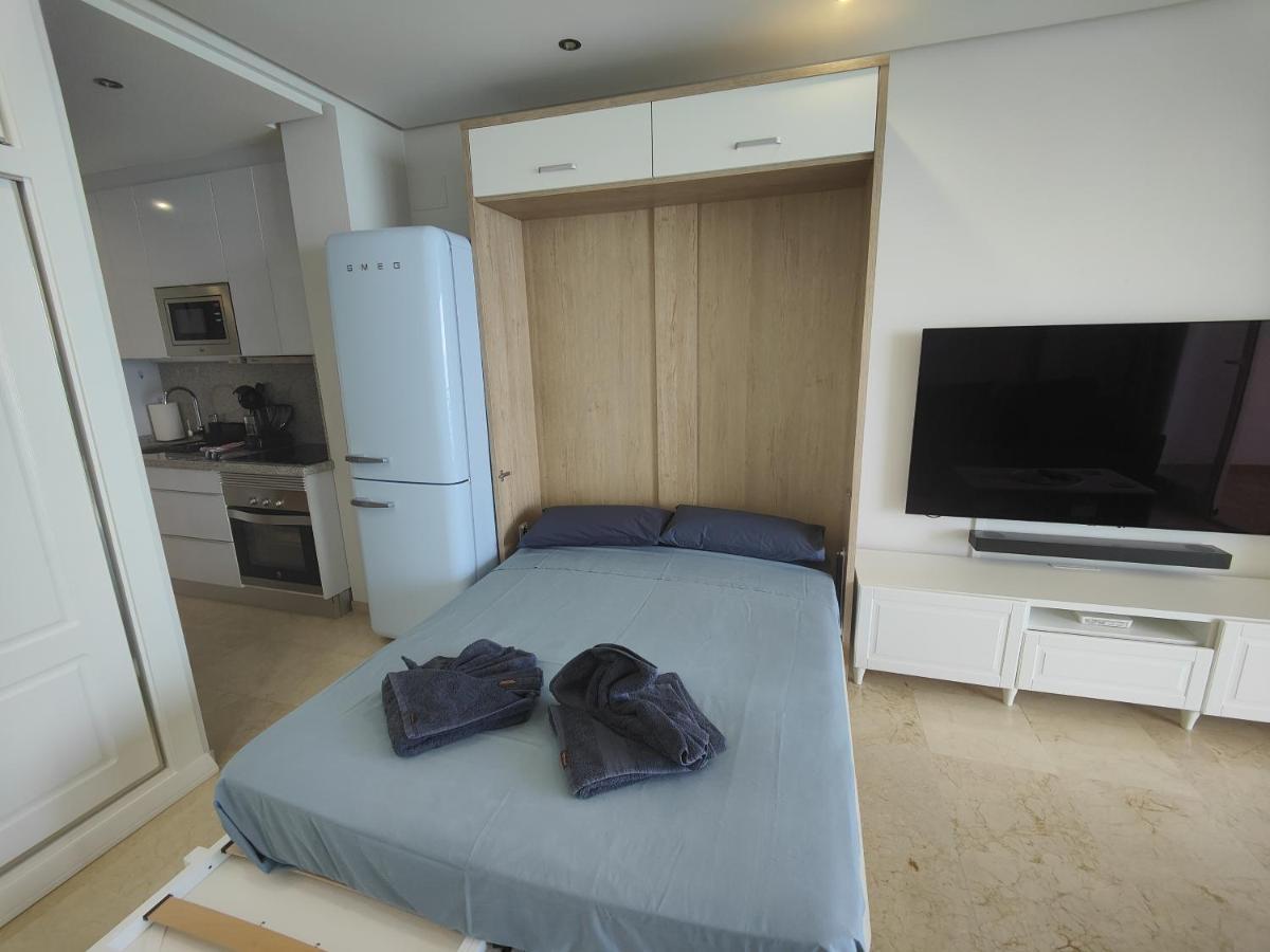 Santa-Clara-Blue Horizon Front Line Apartment By Namaste Elite Торремолинос Экстерьер фото