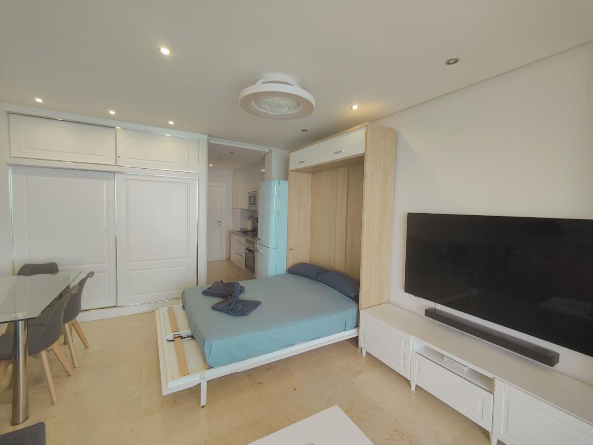 Santa-Clara-Blue Horizon Front Line Apartment By Namaste Elite Торремолинос Экстерьер фото
